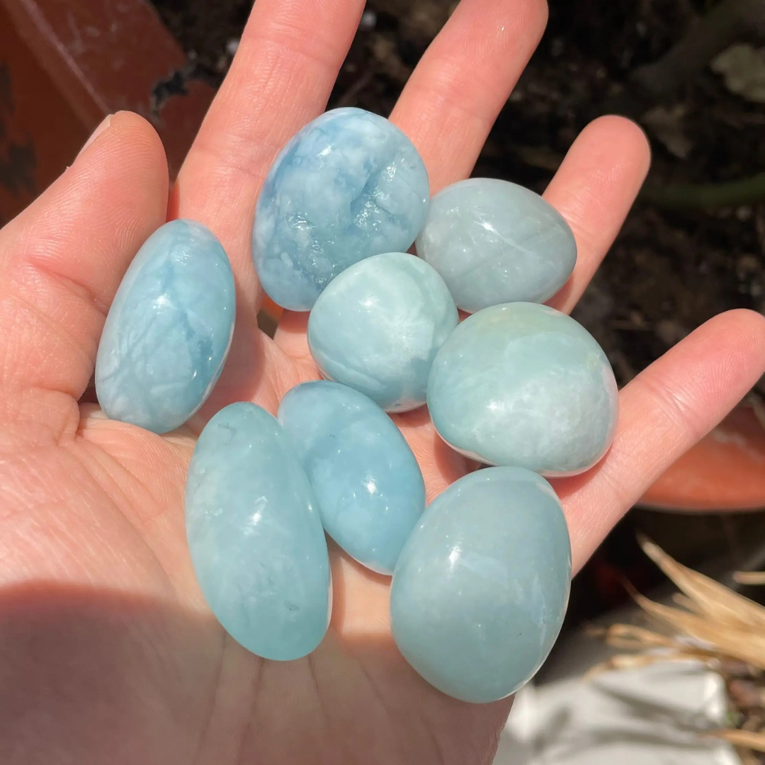 Aquamarine Tumbled Stones Set