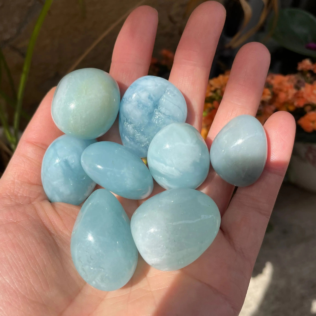 Aquamarine Tumbled Stones Set