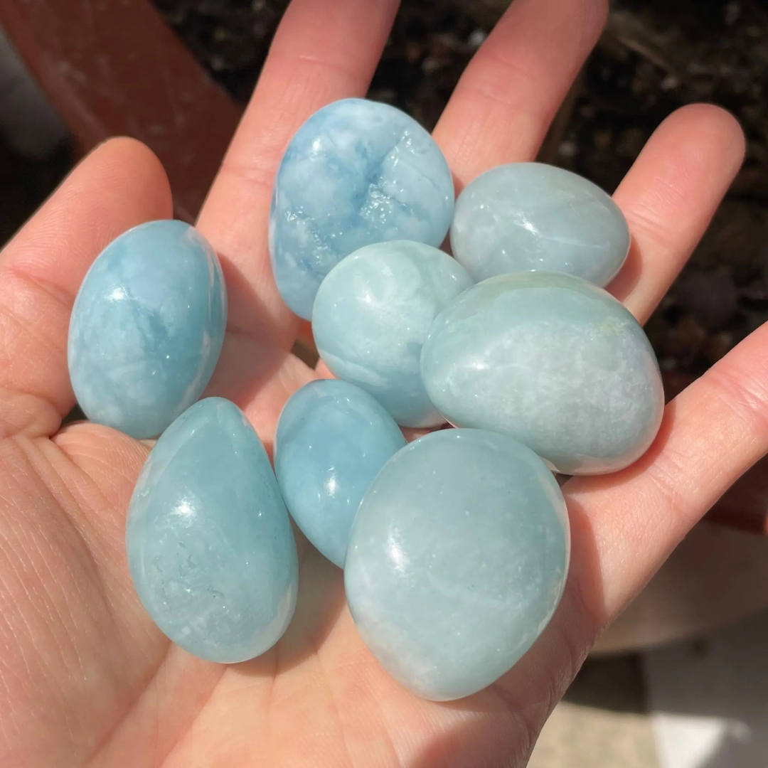 Aquamarine Tumbled Stones Set